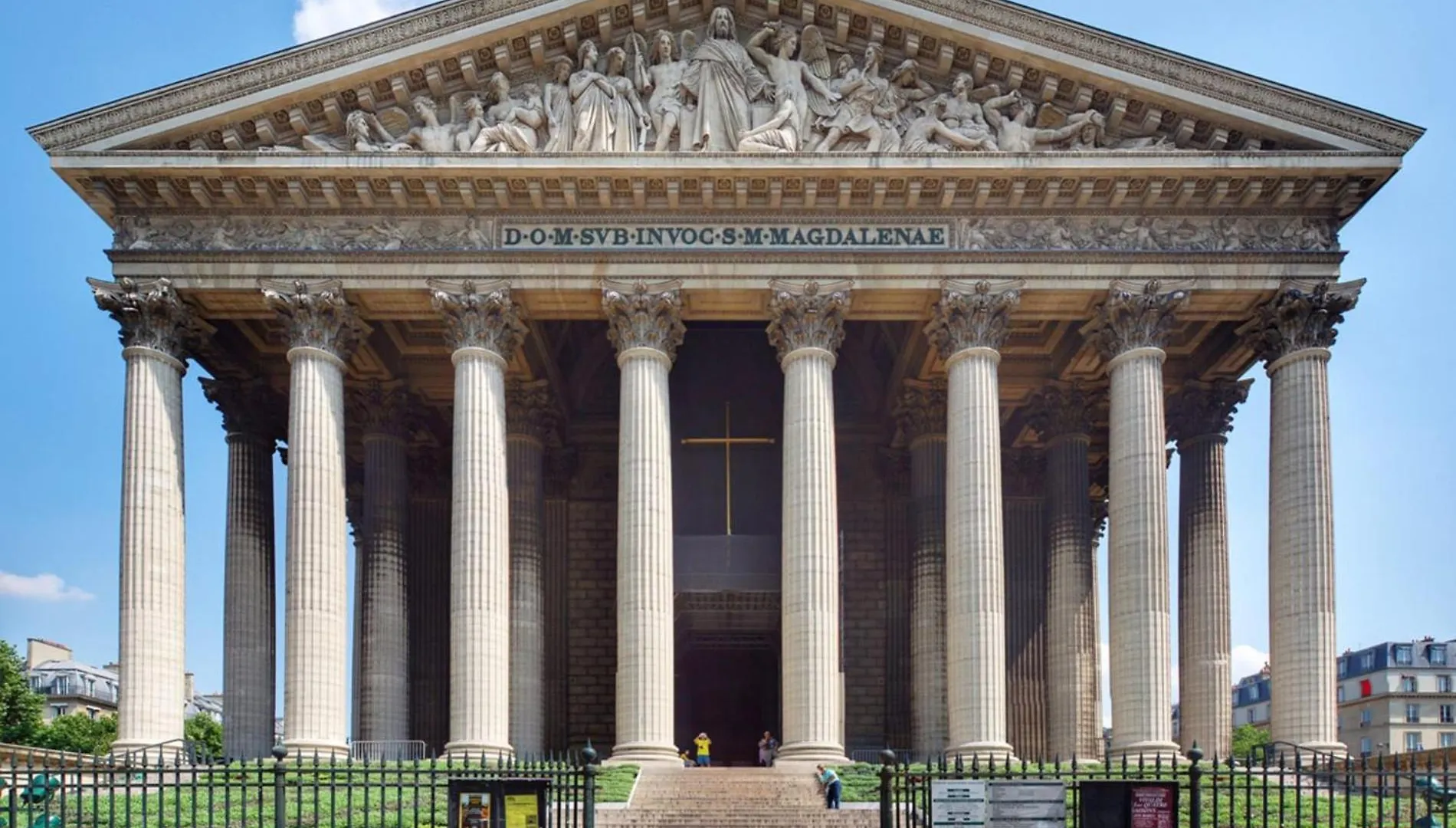 Luxury Family Getaway Near Place Vendome Apartment Paris