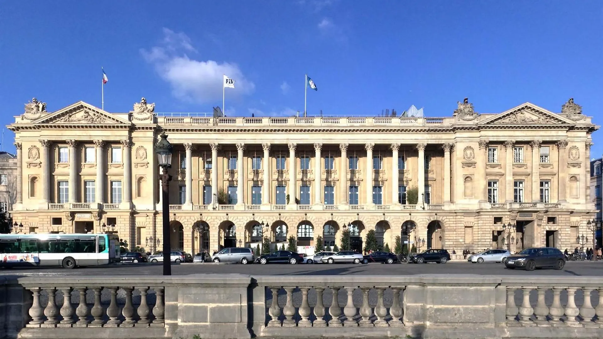 Luxury Family Getaway Near Place Vendome Daire Paris