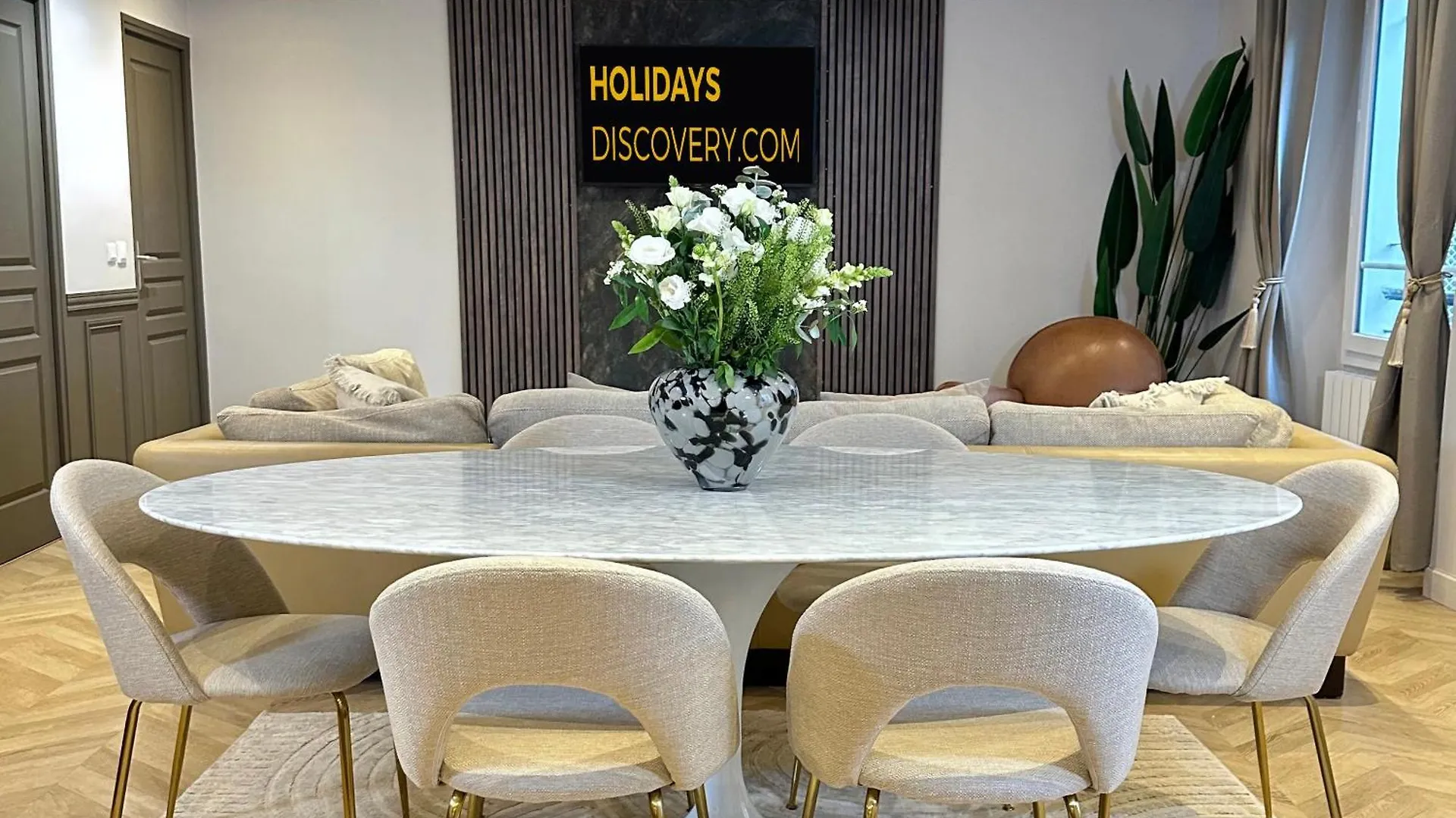 Luxury Family Getaway Near Place Vendome Daire Paris